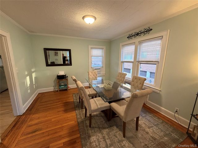 180 Atlantic Avenue, Lynbrook, NY 11563