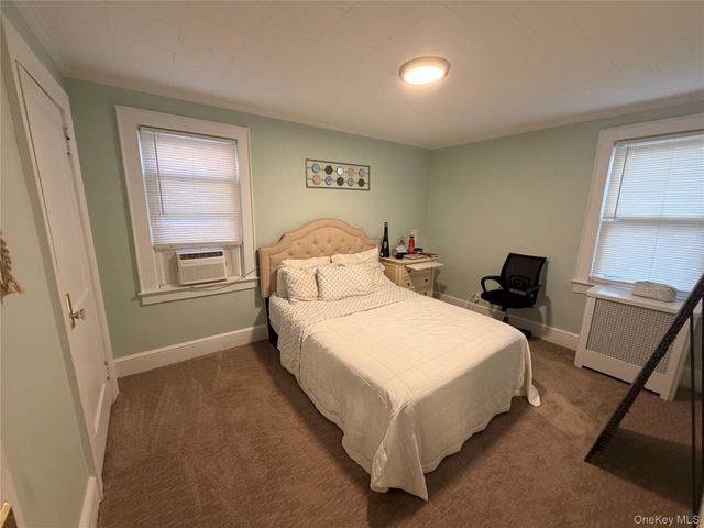 180 Atlantic Avenue, Lynbrook, NY 11563