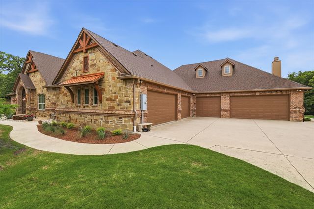 6751 Robinson Canyon Road, Aubrey, TX 76227