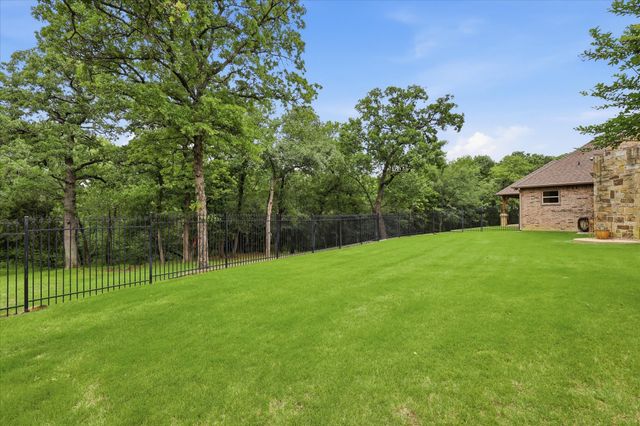 6751 Robinson Canyon Road, Aubrey, TX 76227