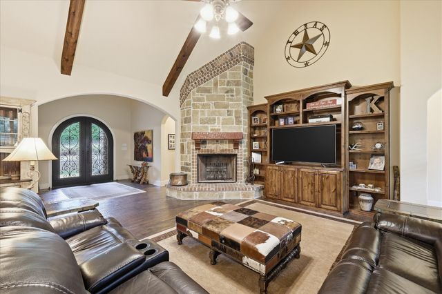 6751 Robinson Canyon Road, Aubrey, TX 76227