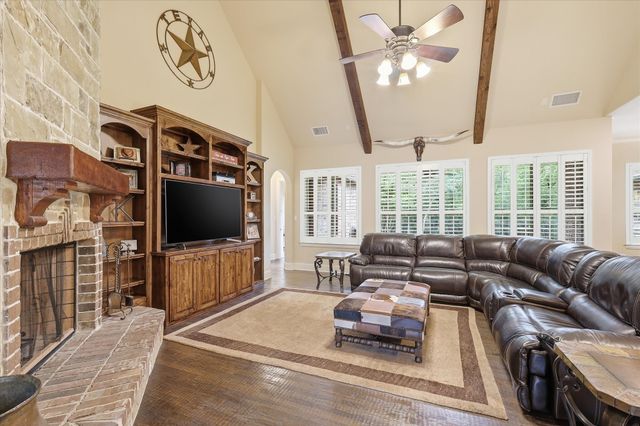 6751 Robinson Canyon Road, Aubrey, TX 76227
