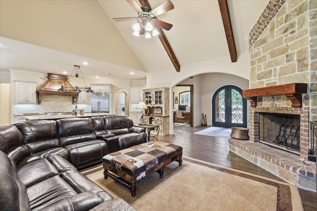 6751 Robinson Canyon Road, Aubrey, TX 76227