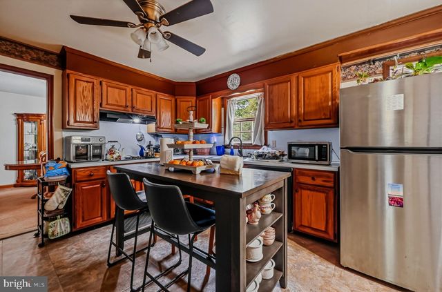 893 OLD FORGE RD, Oxford, PA 19363