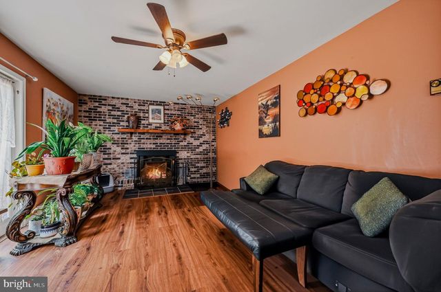 893 OLD FORGE RD, Oxford, PA 19363