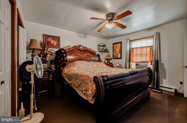 893 OLD FORGE RD, Oxford, PA 19363