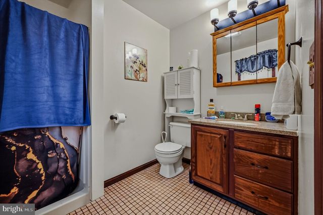 893 OLD FORGE RD, Oxford, PA 19363