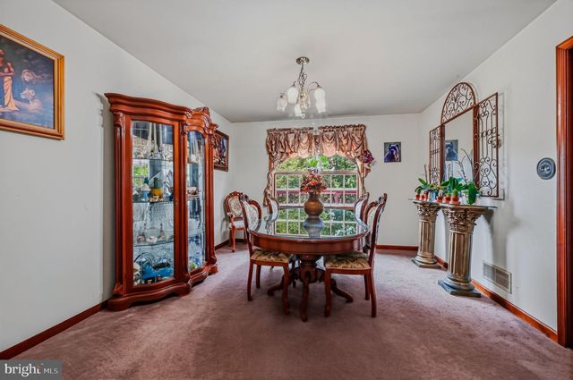 893 OLD FORGE RD, Oxford, PA 19363