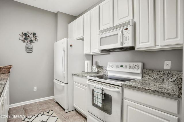 7801 POINT MEADOWS Drive 4308, Jacksonville, FL 32256