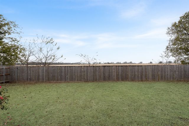 2801 Redwood Street, Royse City, TX 75189