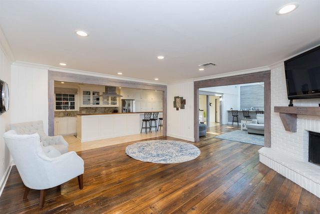 4843 Sweetbriar St, Baton Rouge, LA 70808