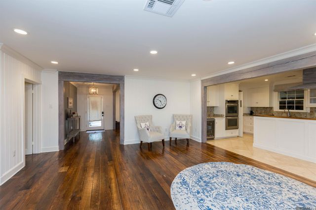 4843 Sweetbriar St, Baton Rouge, LA 70808