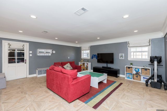 4843 Sweetbriar St, Baton Rouge, LA 70808