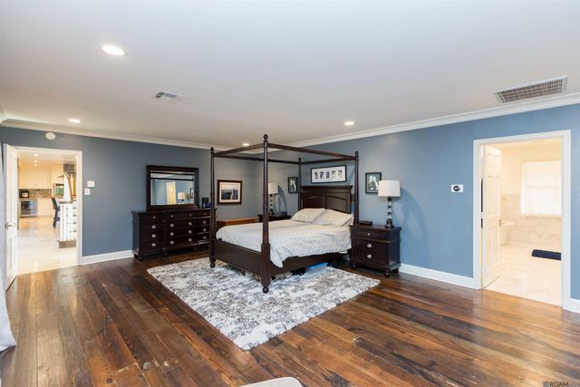 4843 Sweetbriar St, Baton Rouge, LA 70808