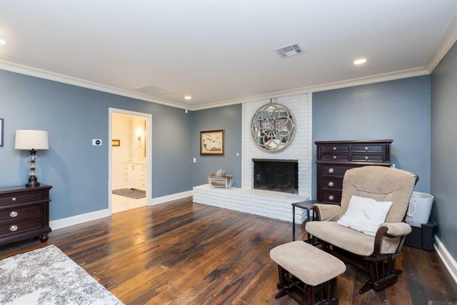 4843 Sweetbriar St, Baton Rouge, LA 70808