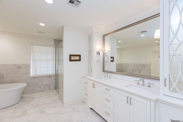 4843 Sweetbriar St, Baton Rouge, LA 70808