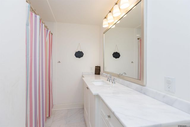 4843 Sweetbriar St, Baton Rouge, LA 70808