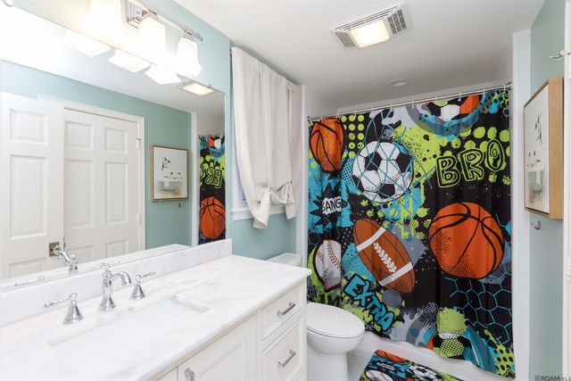 4843 Sweetbriar St, Baton Rouge, LA 70808