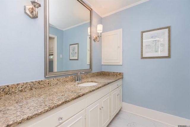 4843 Sweetbriar St, Baton Rouge, LA 70808