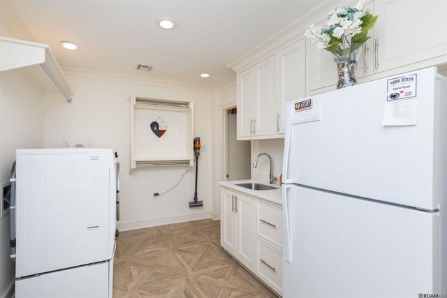 4843 Sweetbriar St, Baton Rouge, LA 70808