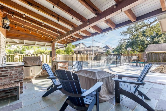 4843 Sweetbriar St, Baton Rouge, LA 70808