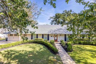 4843 Sweetbriar St, Baton Rouge, LA 70808