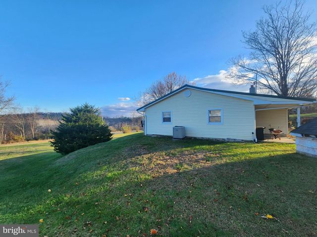 5895 FORT ASHBY RD, Keyser, WV 26726