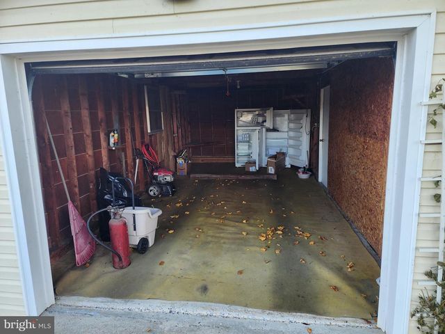 5895 FORT ASHBY RD, Keyser, WV 26726