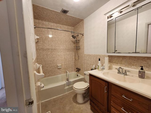 5895 FORT ASHBY RD, Keyser, WV 26726