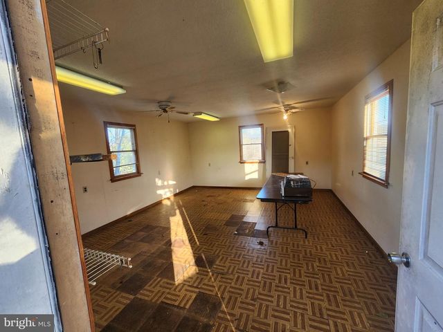 5895 FORT ASHBY RD, Keyser, WV 26726