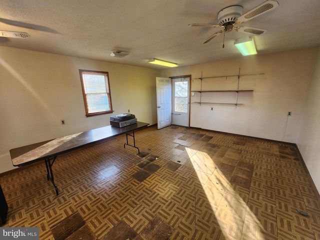 5895 FORT ASHBY RD, Keyser, WV 26726