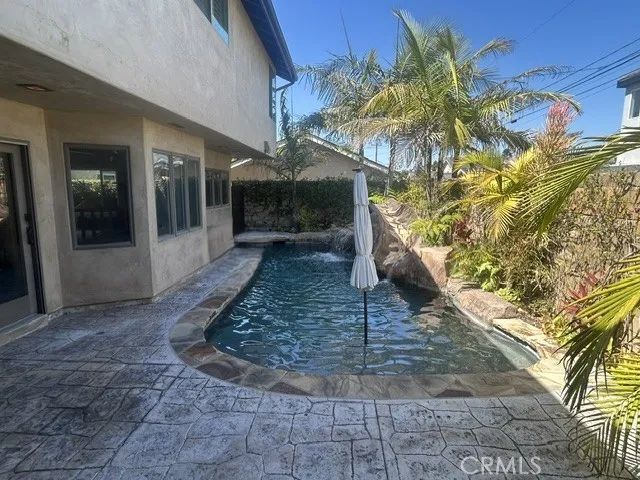 75 Adams Avenue, Huntington Beach, CA 92648