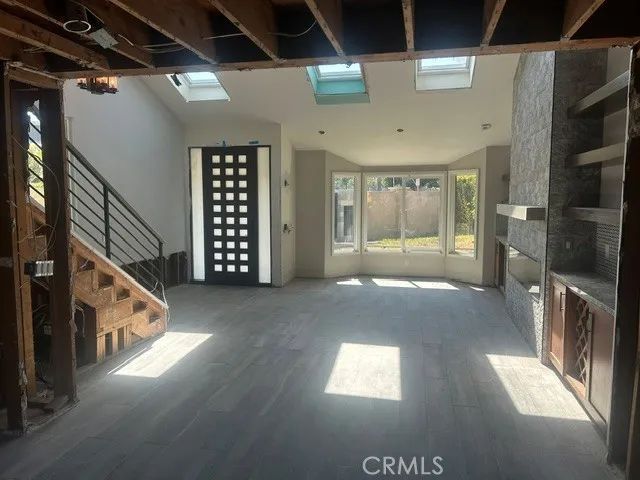 75 Adams Avenue, Huntington Beach, CA 92648
