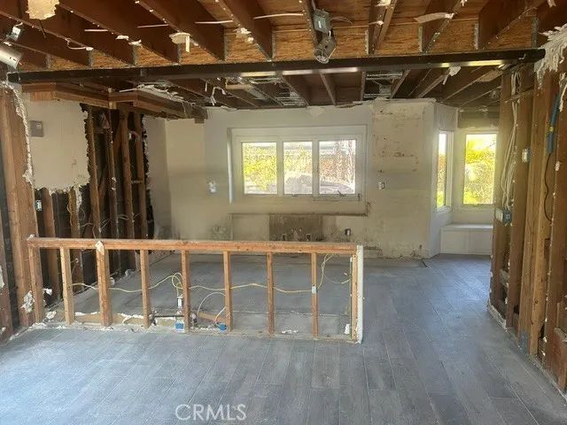 75 Adams Avenue, Huntington Beach, CA 92648