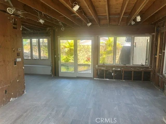 75 Adams Avenue, Huntington Beach, CA 92648