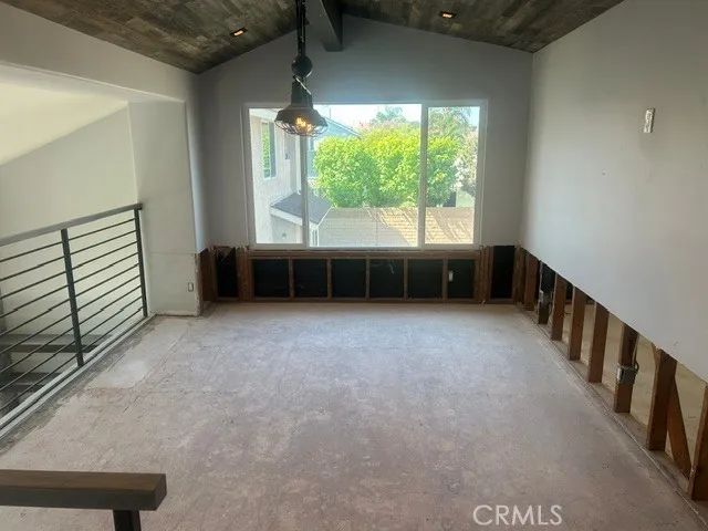 75 Adams Avenue, Huntington Beach, CA 92648
