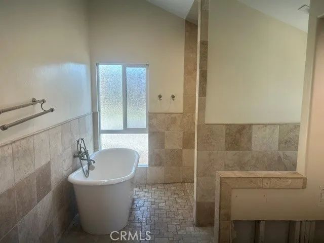 75 Adams Avenue, Huntington Beach, CA 92648