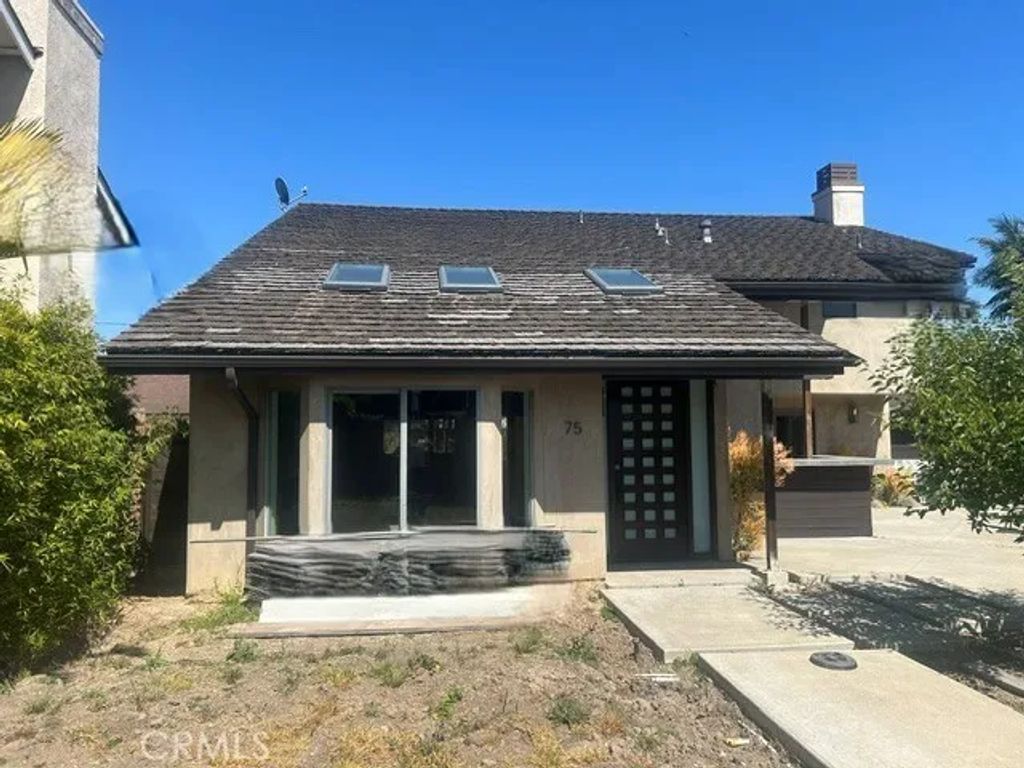 75 Adams Avenue, Huntington Beach, CA 92648