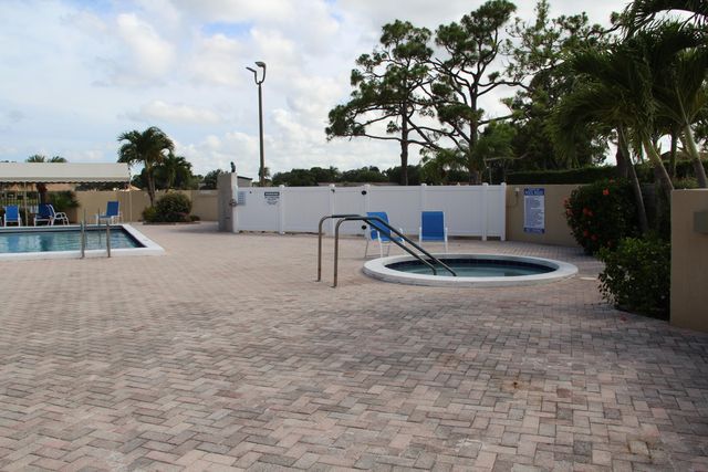 729 NW 29th Avenue, Delray Beach, FL 33445