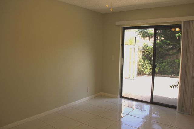 729 NW 29th Avenue, Delray Beach, FL 33445