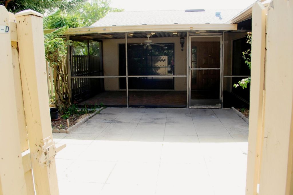 729 NW 29th Avenue, Delray Beach, FL 33445