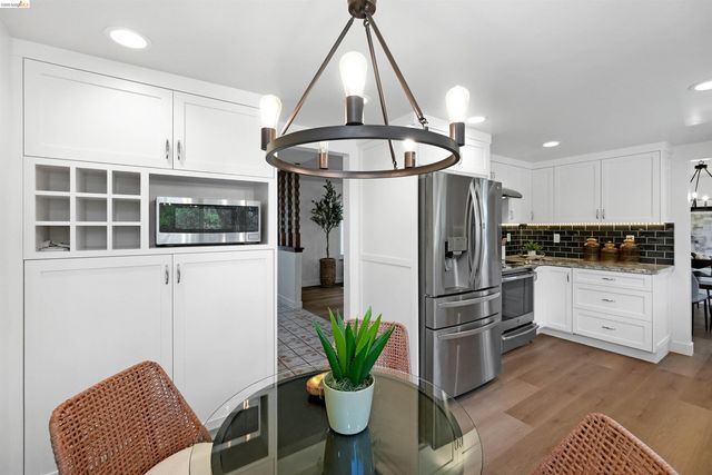2704 Mohawk Cir, San Ramon, CA 94583
