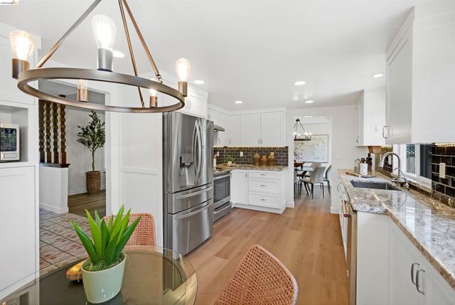 2704 Mohawk Cir, San Ramon, CA 94583