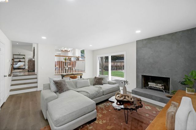 2704 Mohawk Cir, San Ramon, CA 94583