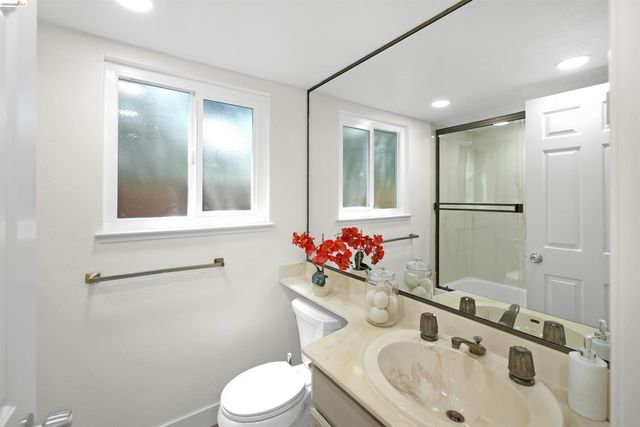2704 Mohawk Cir, San Ramon, CA 94583