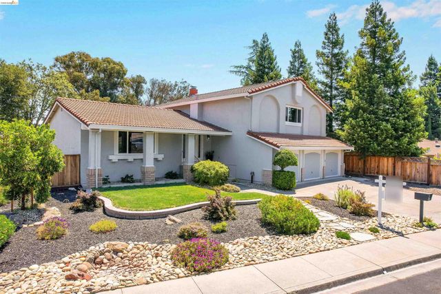 2704 Mohawk Cir, San Ramon, CA 94583