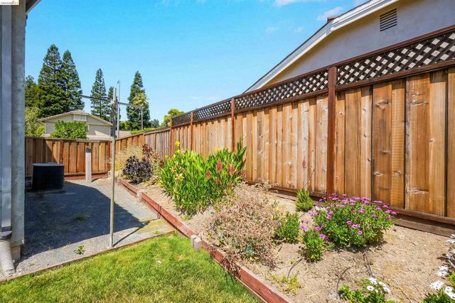 2704 Mohawk Cir, San Ramon, CA 94583