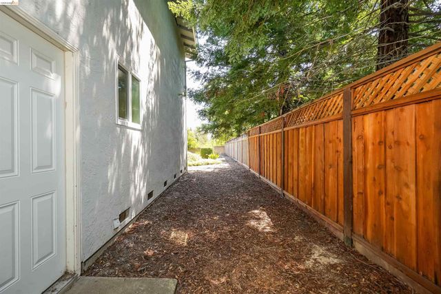 2704 Mohawk Cir, San Ramon, CA 94583