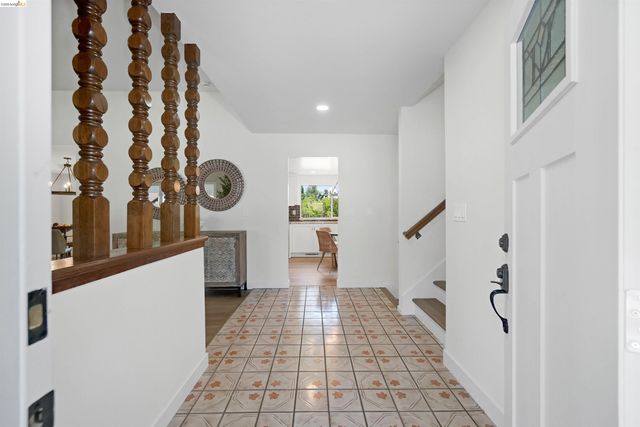 2704 Mohawk Cir, San Ramon, CA 94583