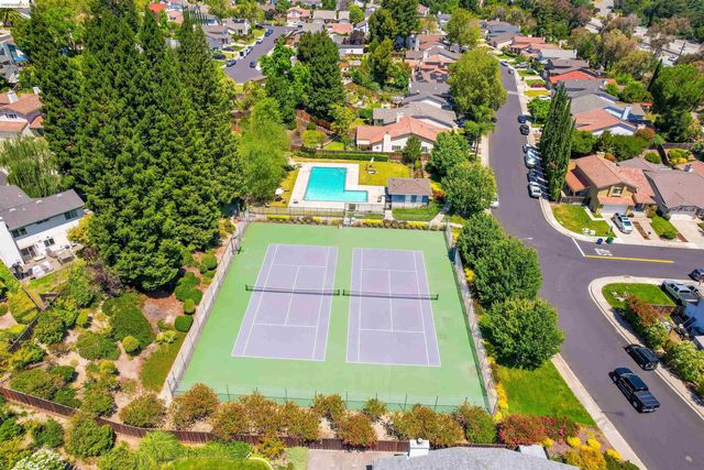 2704 Mohawk Cir, San Ramon, CA 94583